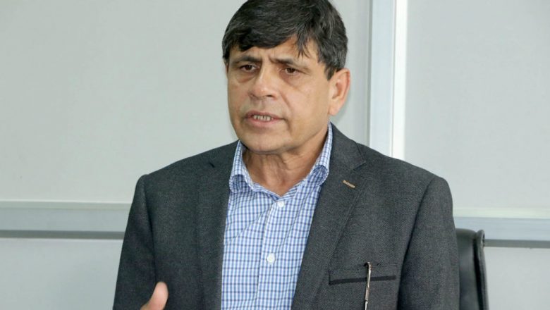 गाडी चलाउँदा चलाउँदै बेहोस भएपछि घनश्याम भूसाल अस्पताल भर्ना