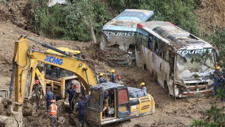 झ्याप्ले खोला पहिरोमा पुरिएर मृत्यु हुनेको संख्या ३५ पुग्यो