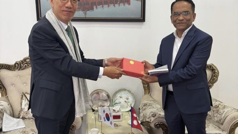 कोरियाली राजदूत र नेपाल राष्ट्र बैंकका गभर्नरबीच द्विपक्षीय वित्तीय सहकार्यबारे छलफल